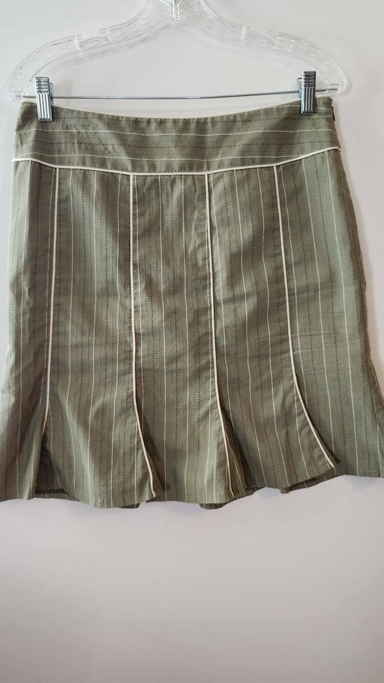 VTG Nanette Lepore Olive Green Pleated Mini Skirt W/Piping Pinstripe Sz 8 #407